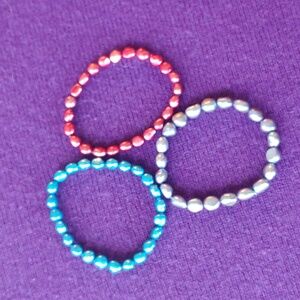 Set of 3 dyed genuine freshwater pearl bracelets